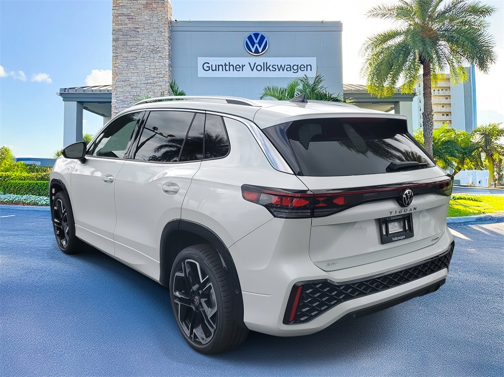 New 2025 Volkswagen Tiguan 2.0T SEL R-Line SUV