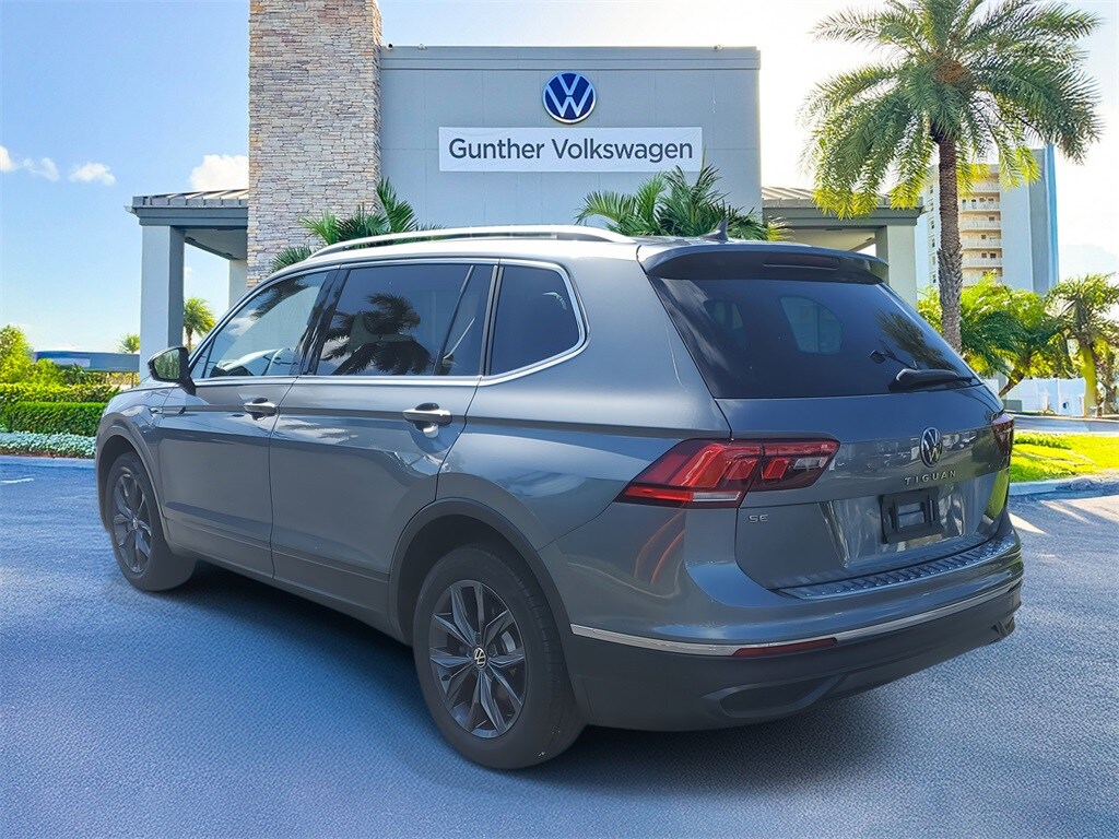 2023 Volkswagen Tiguan SE photo 3