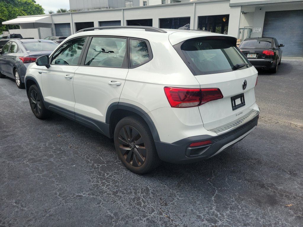 2023 Volkswagen Taos S - Photo 2