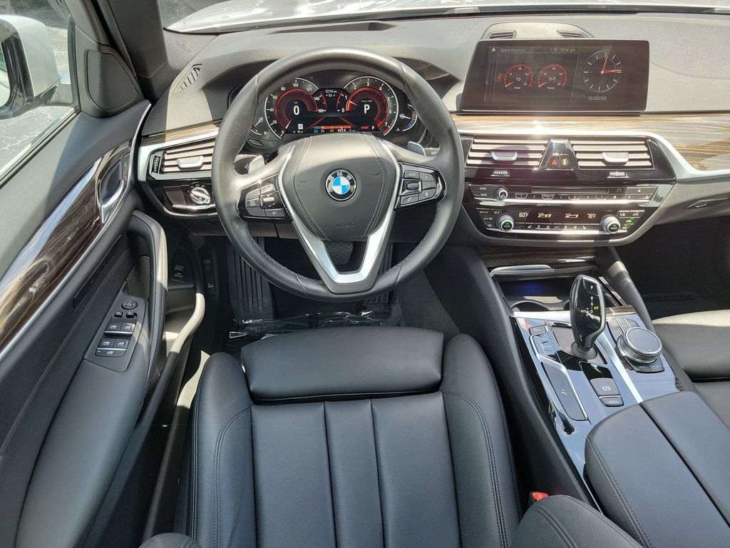 2019 BMW 5 Series 530i - Photo 18