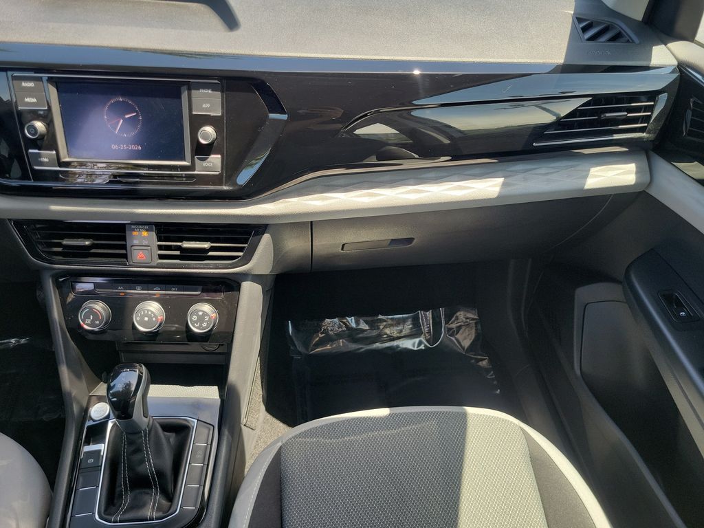 2024 Volkswagen Taos S - Photo 12