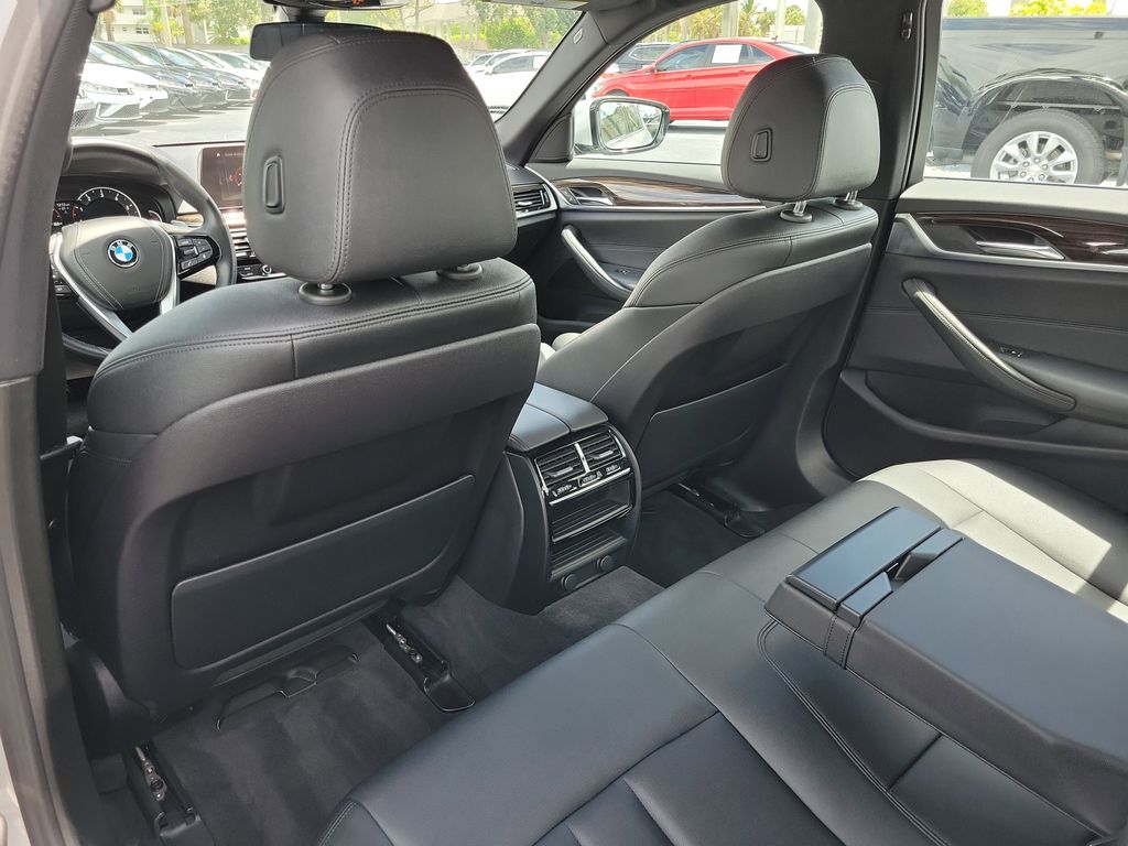 2019 BMW 5 Series 530i - Photo 14