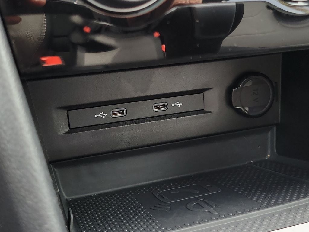 2023 Volkswagen Taos SE - Photo 27