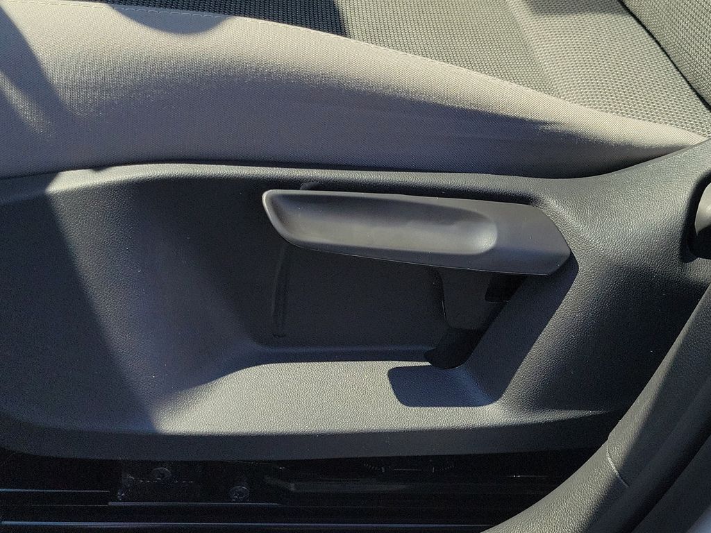 2023 Volkswagen Taos S - Photo 16