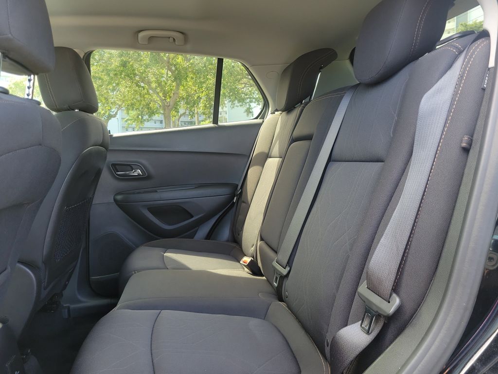 2020 Chevrolet Trax LT - Photo 8