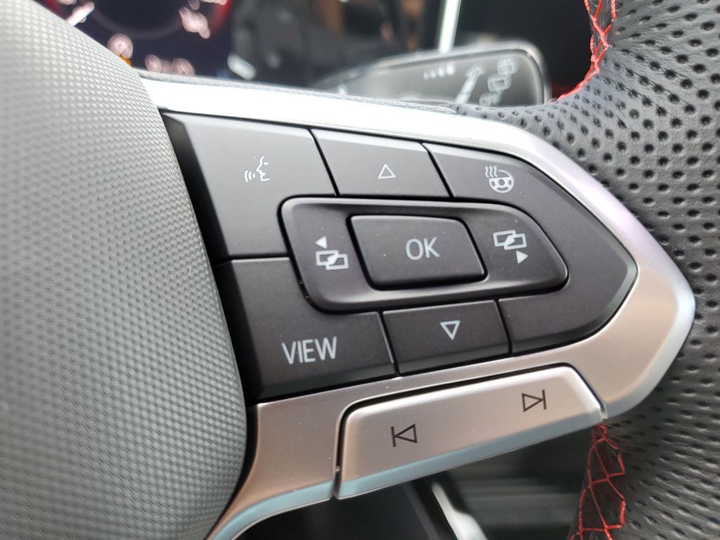 2025 Volkswagen Golf GTI SE - Photo 18