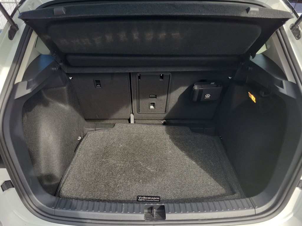 2023 Volkswagen Taos SE - Photo 6