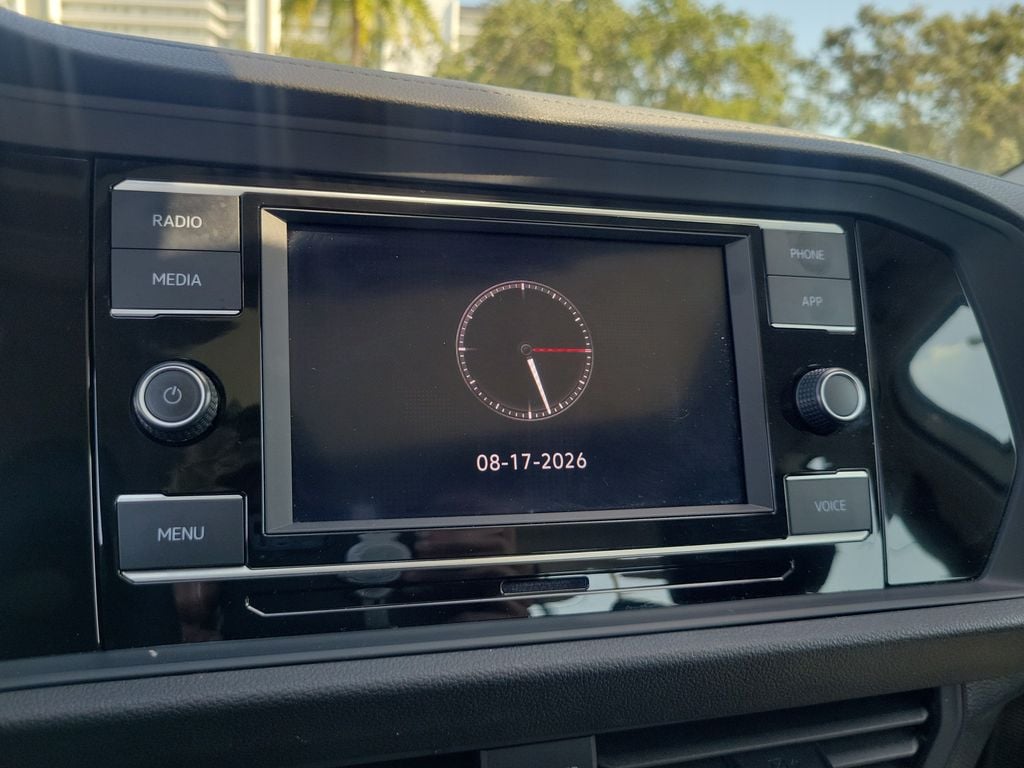 2024 Volkswagen Jetta SE - Photo 25