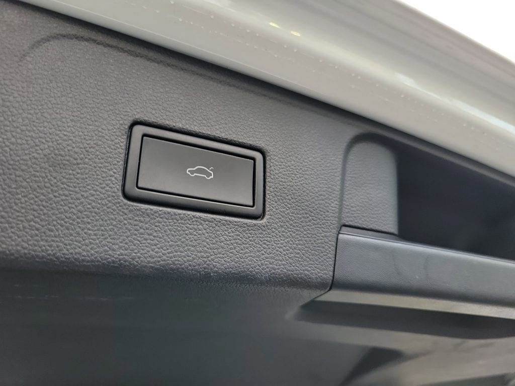 2022 Volkswagen Atlas SEL - Photo 11