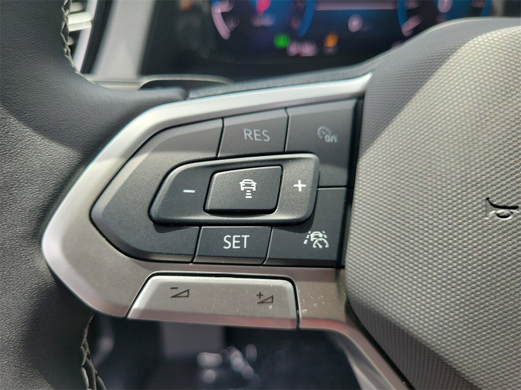 2025 Volkswagen Atlas Cross Sport SE w/Tech - Photo 23