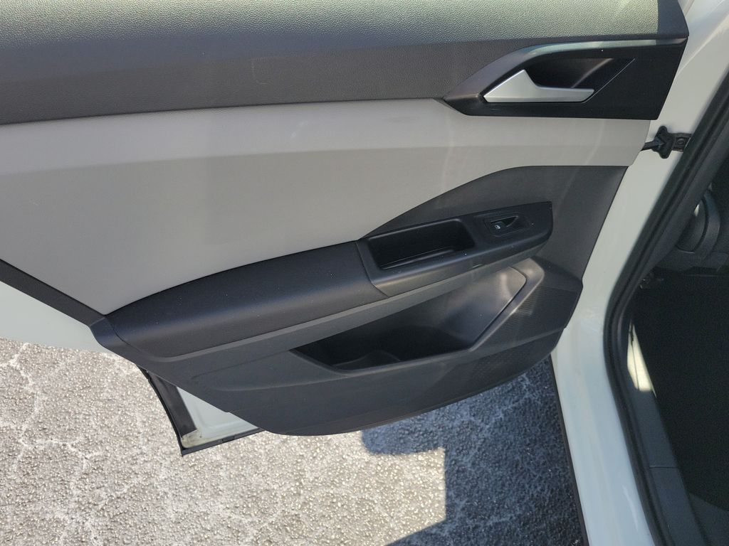 2023 Volkswagen Taos S - Photo 6
