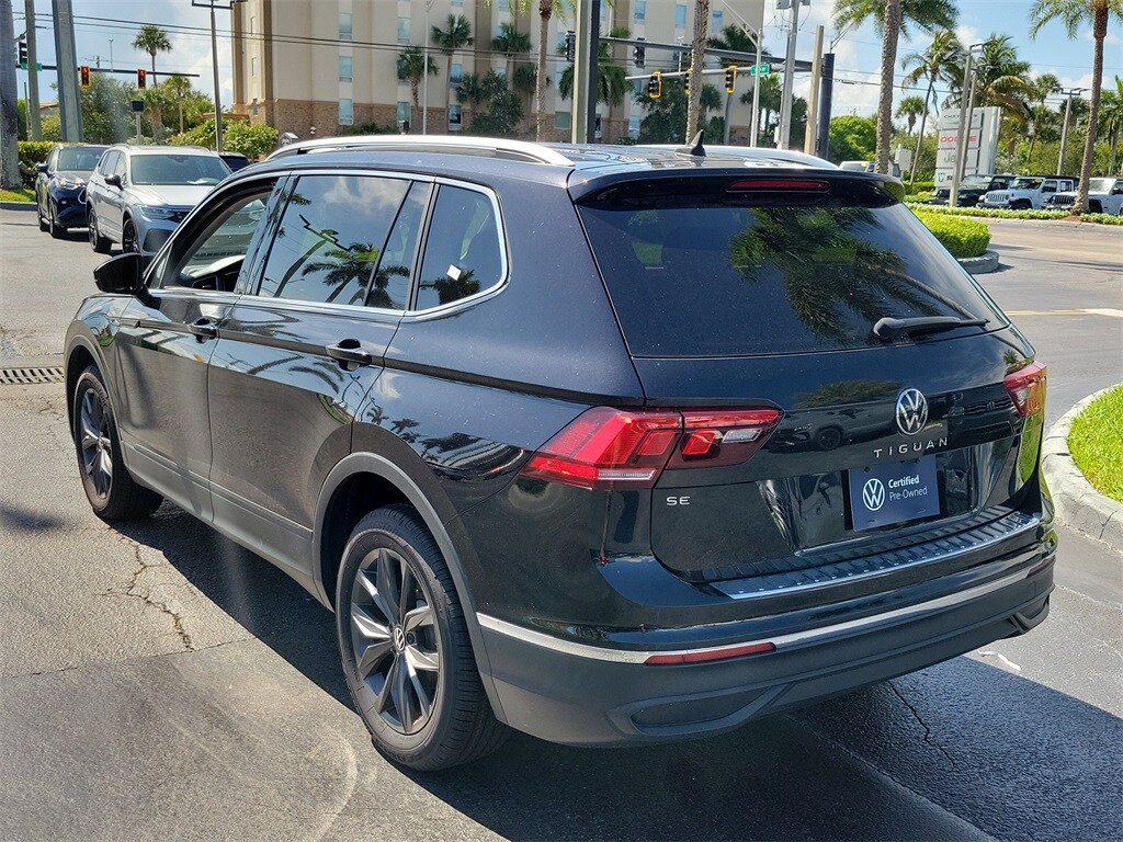 2022 Volkswagen Tiguan SE photo 3