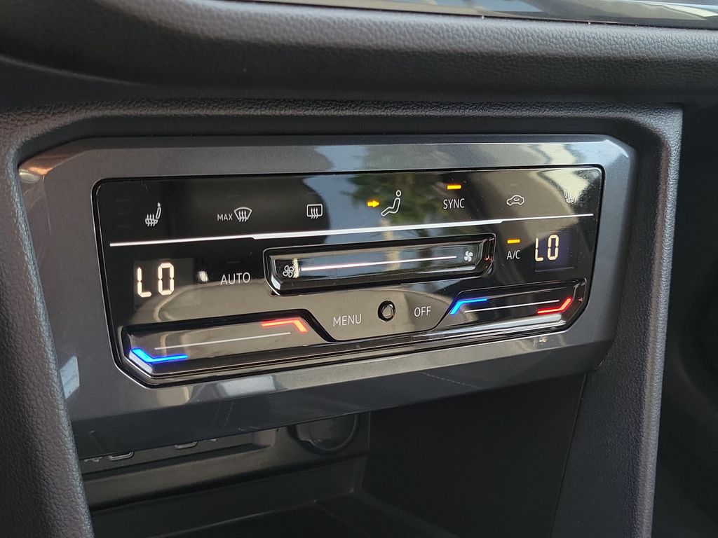 2023 Volkswagen Tiguan SE - Photo 27