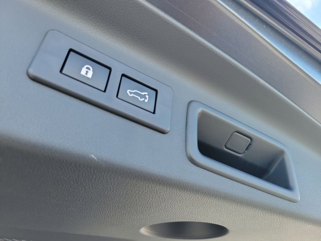 2025 Subaru Forester Premium - Photo 6