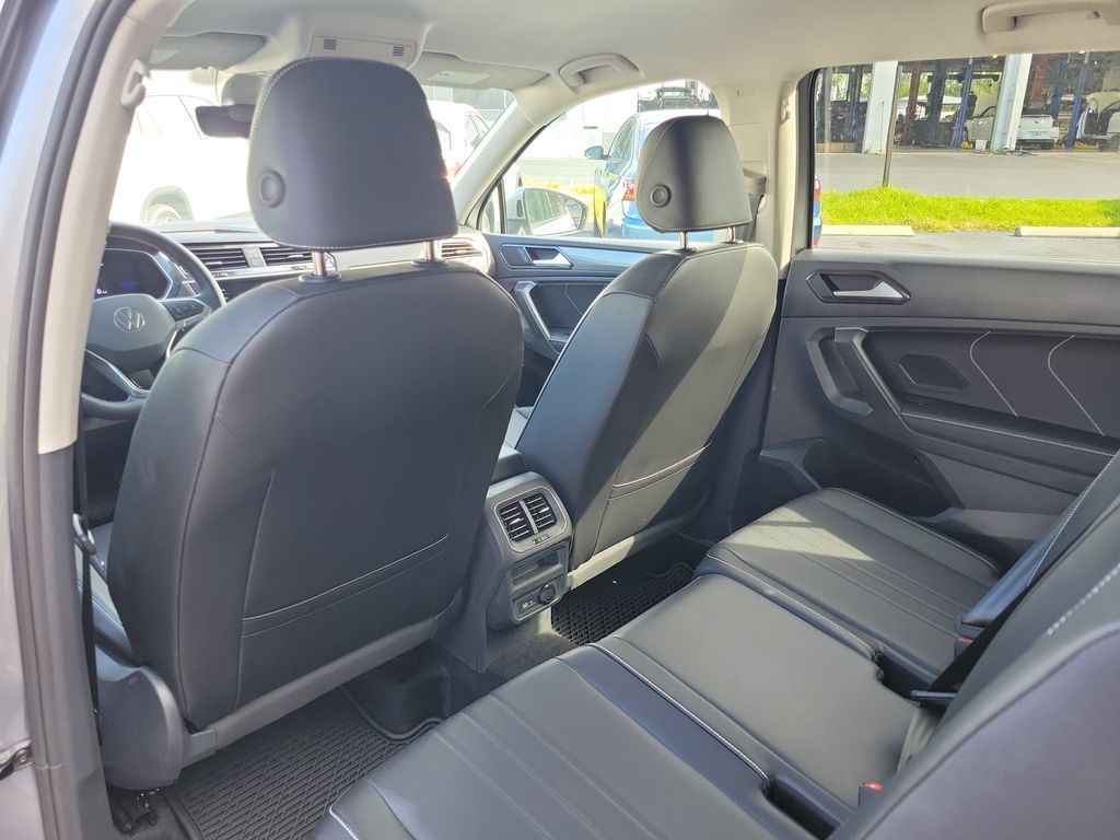 2024 Volkswagen Tiguan SE - Photo 8
