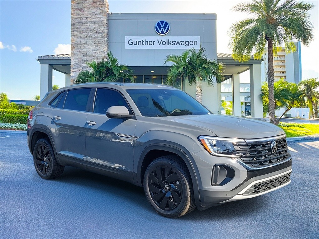 New 2026 Volkswagen Atlas Cross Sport 2.0T SE w/Technology SUV