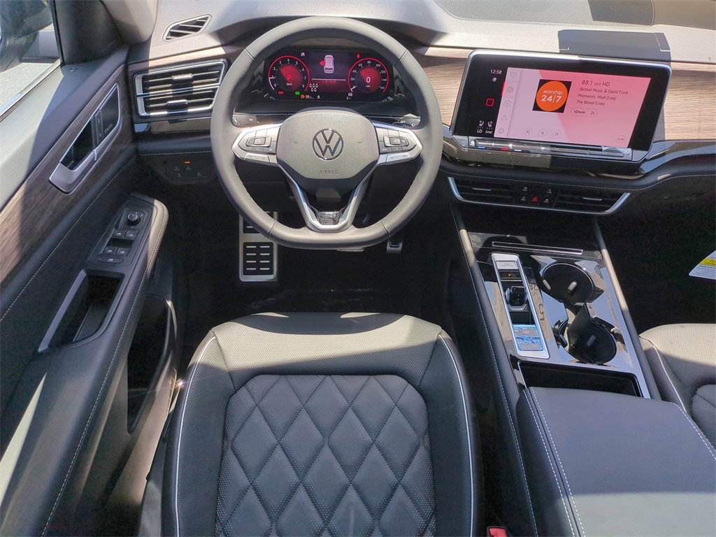 2025 Volkswagen Atlas SEL Premium R-Line - Photo 15