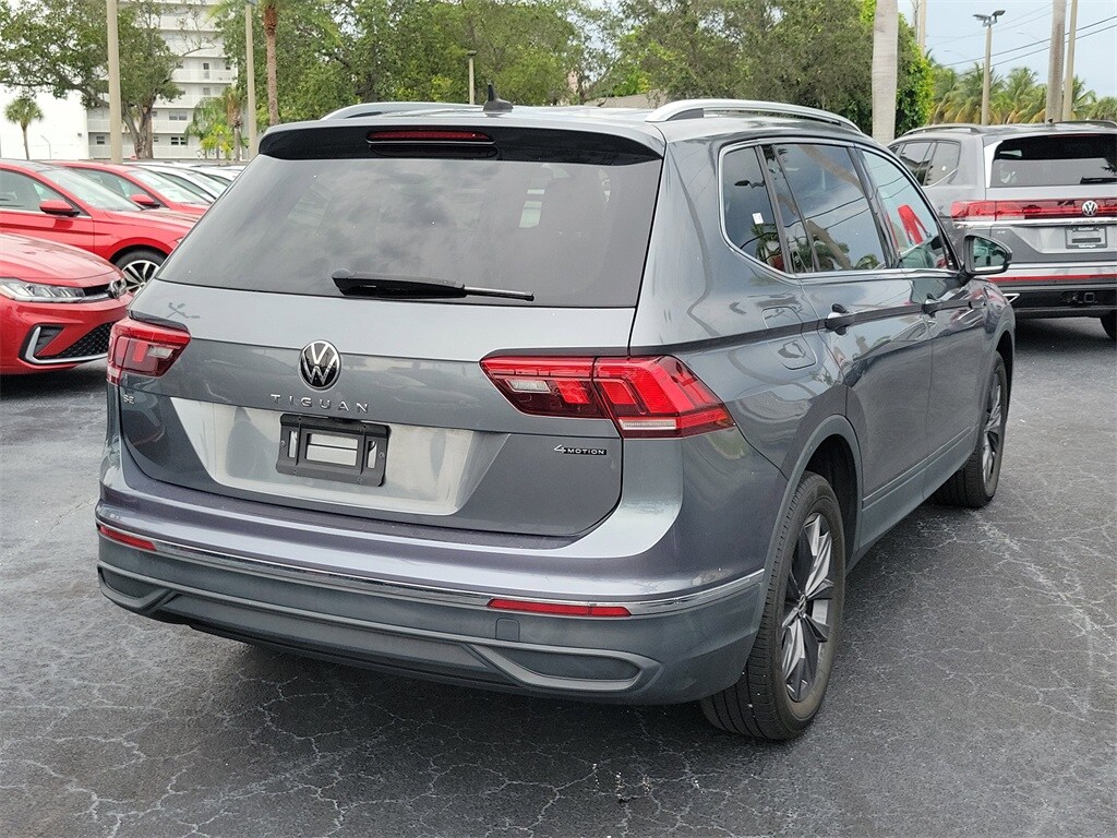 2022 Volkswagen Tiguan SE photo 3