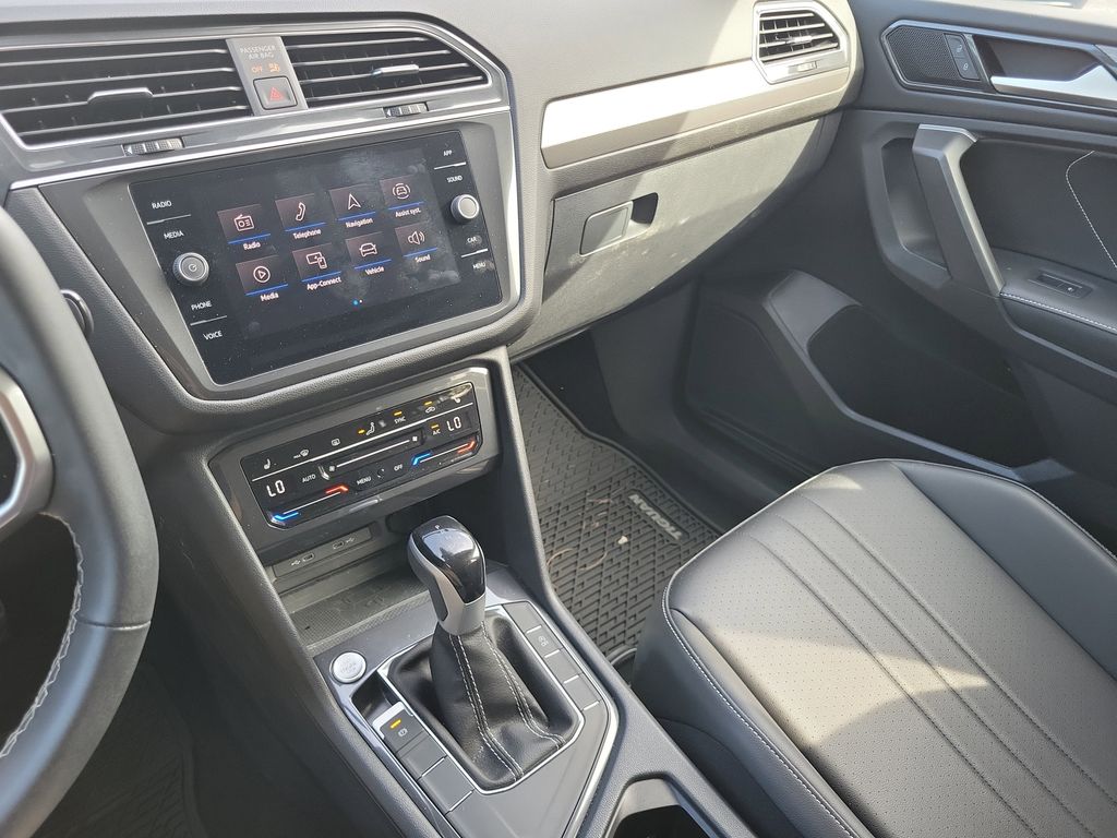 2024 Volkswagen Tiguan SE - Photo 25