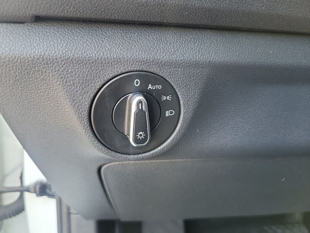 2024 Volkswagen Jetta SE - Photo 19