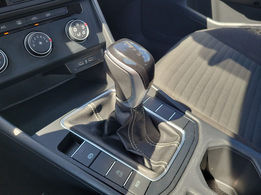 2024 Volkswagen Jetta S - Photo 24