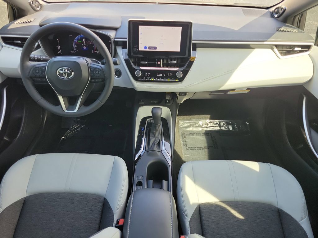2024 Toyota Corolla Hatchback XSE - Photo 11