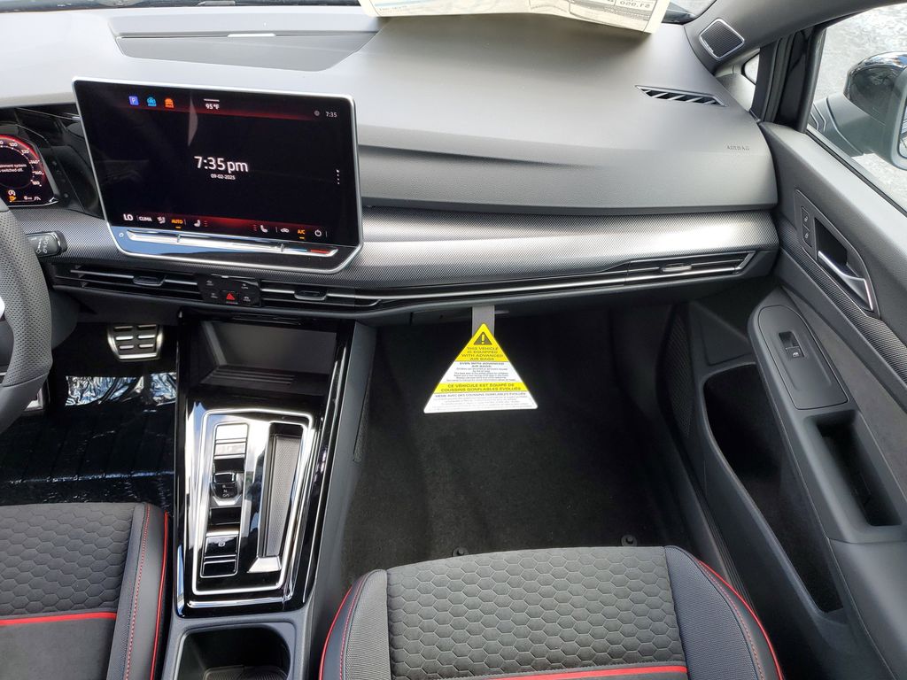 2025 Volkswagen Golf GTI SE - Photo 11