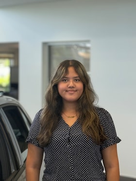 Staff member Issabella Gestro from ID_5ecd4c