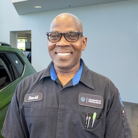 Staff member David Gordon from ID_38eab8