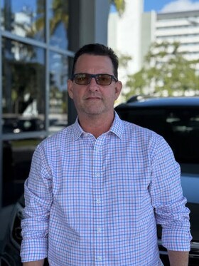 Staff member Xavier Paulson from ID_92bef1