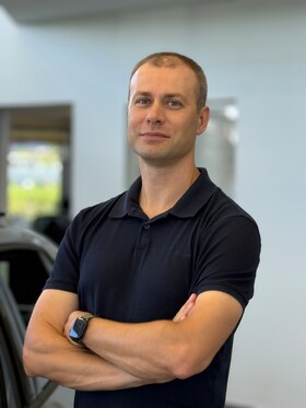 Staff member Stan Kraievesleyi from ID_2cc985