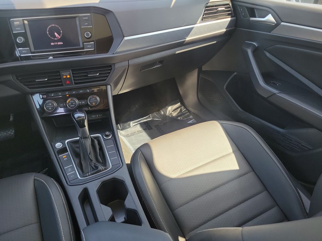2024 Volkswagen Jetta SE - Photo 9