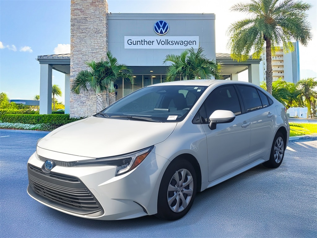 Used 2025 Toyota Corolla Hybrid LE Sedan