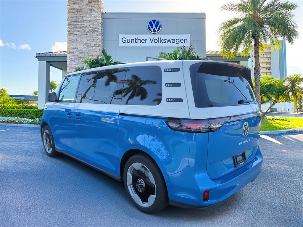 New 2025 Volkswagen ID. Buzz Pro S Minivan/Van