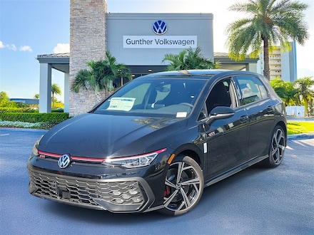 2025 Volkswagen Golf GTI 2.0T SE Hatchback