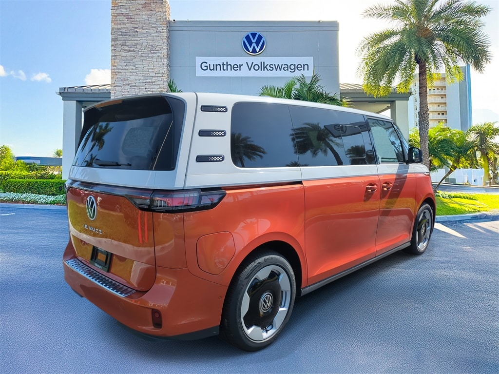New 2025 Volkswagen ID. Buzz Pro S Plus Minivan/Van