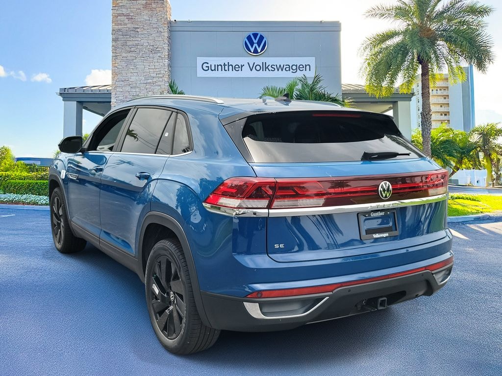 New 2025 Volkswagen Atlas Cross Sport 2.0T SE w/Technology SUV