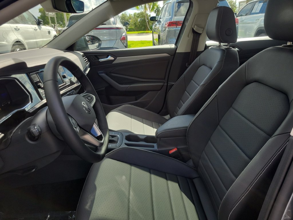 2023 Volkswagen Jetta SE - Photo 22