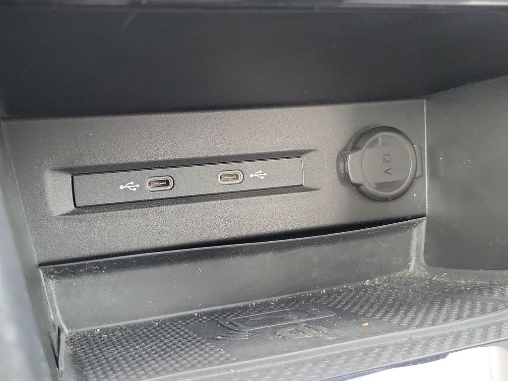 2023 Volkswagen Taos SE - Photo 27