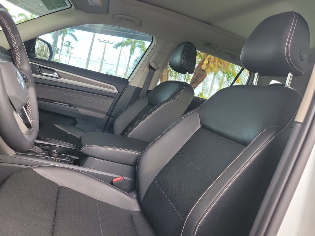 2022 Volkswagen Atlas SEL - Photo 19