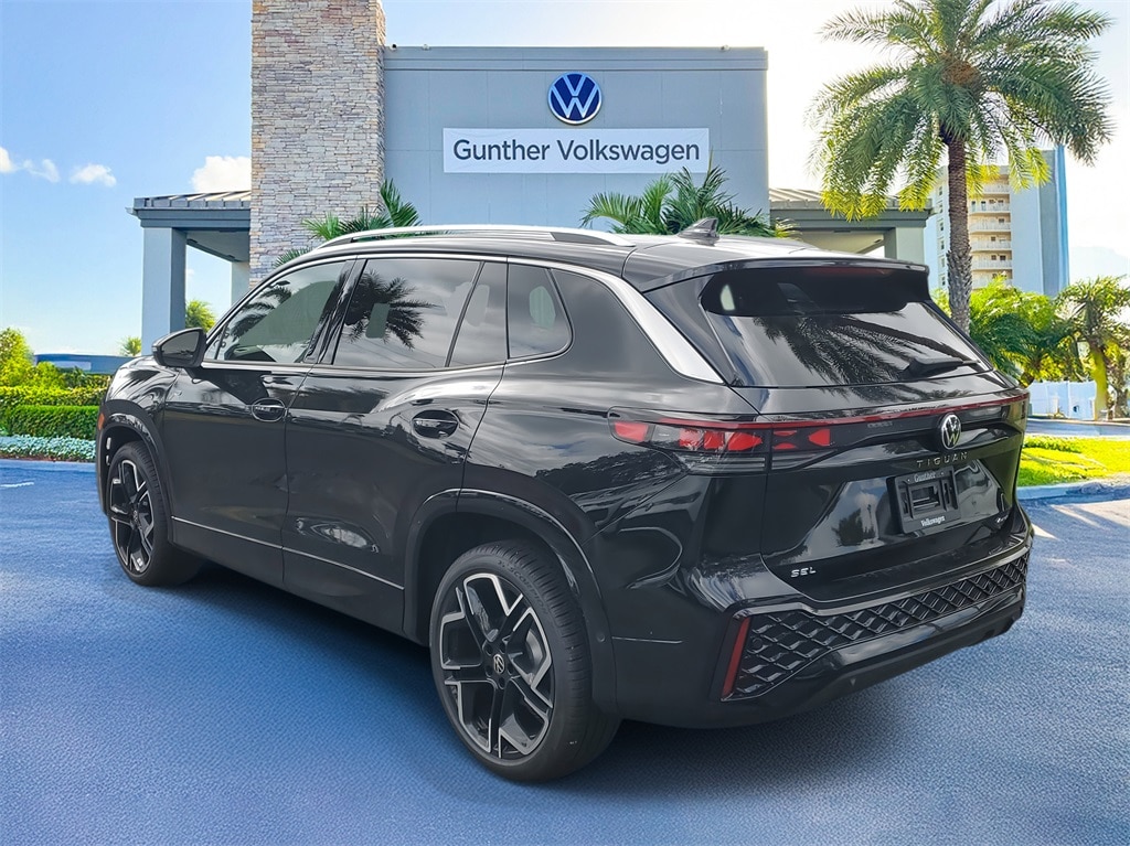 New 2025 Volkswagen Tiguan 2.0T SEL R-Line SUV
