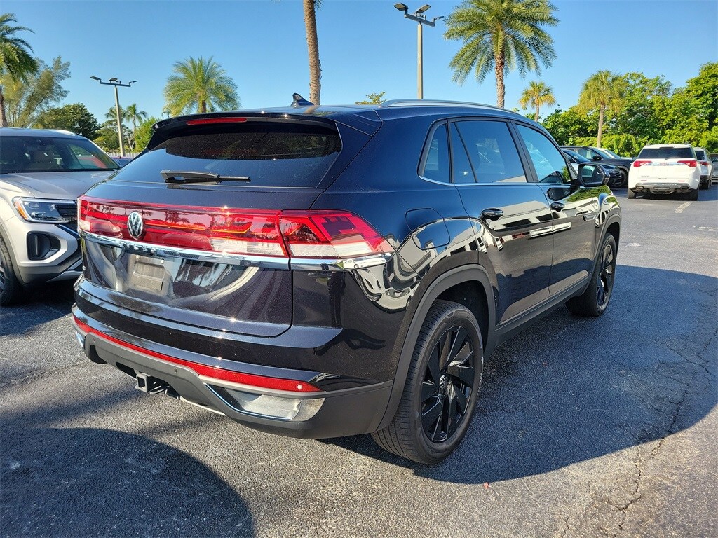 2024 Volkswagen Atlas Cross Sport SE Technology photo 4
