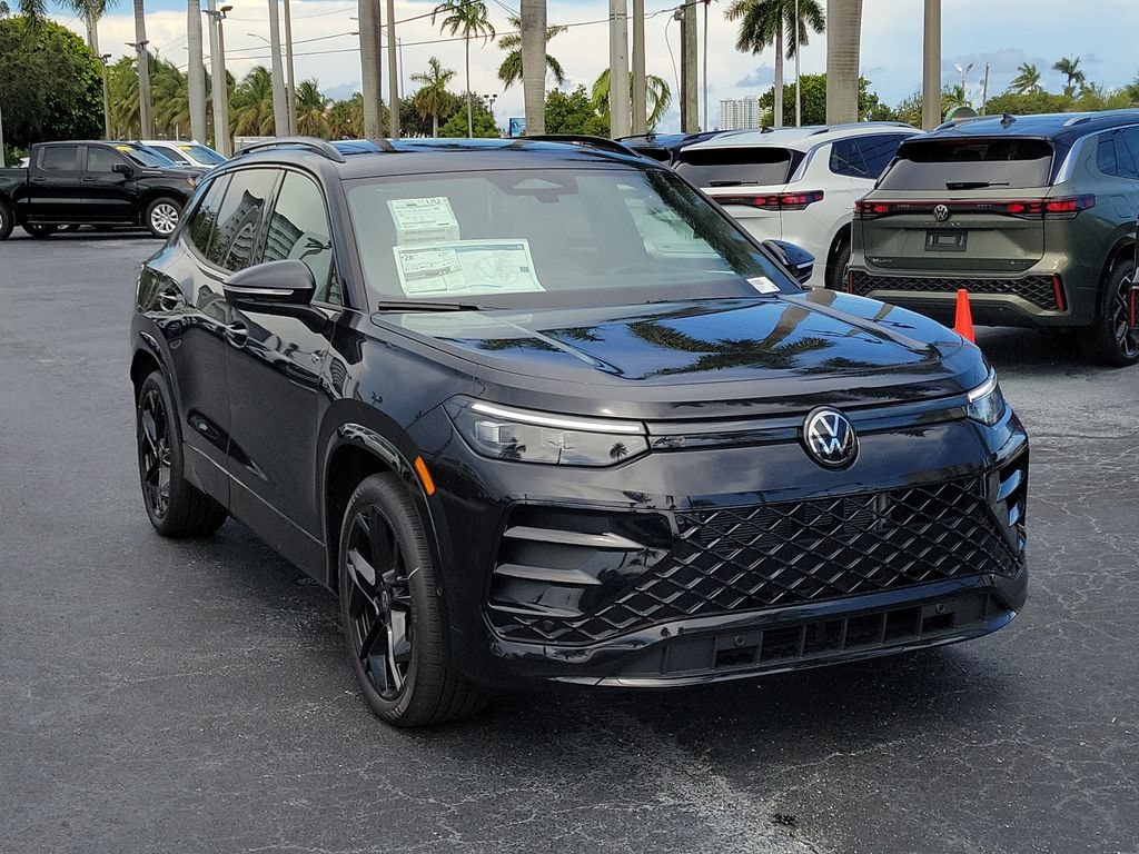 New 2026 Volkswagen Tiguan 2.0T SE R-Line Black SUV