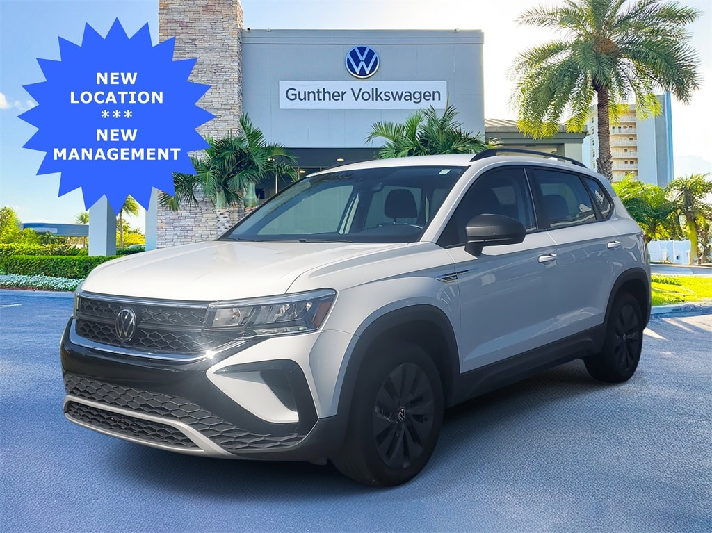 2023 Volkswagen Taos S's photo