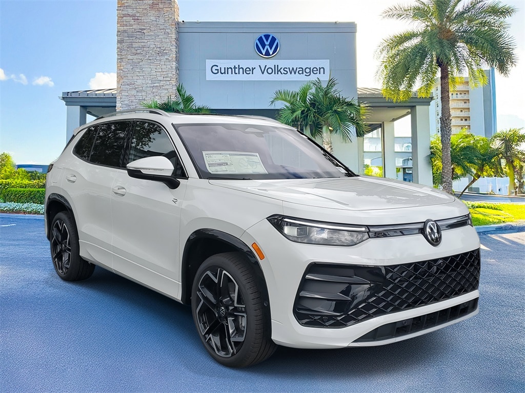 New 2025 Volkswagen Tiguan 2.0T SEL R-Line SUV
