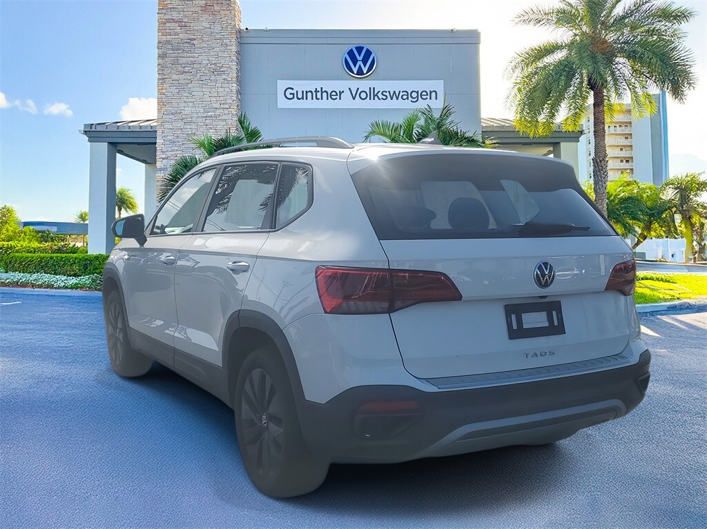 2023 Volkswagen Taos S photo 4