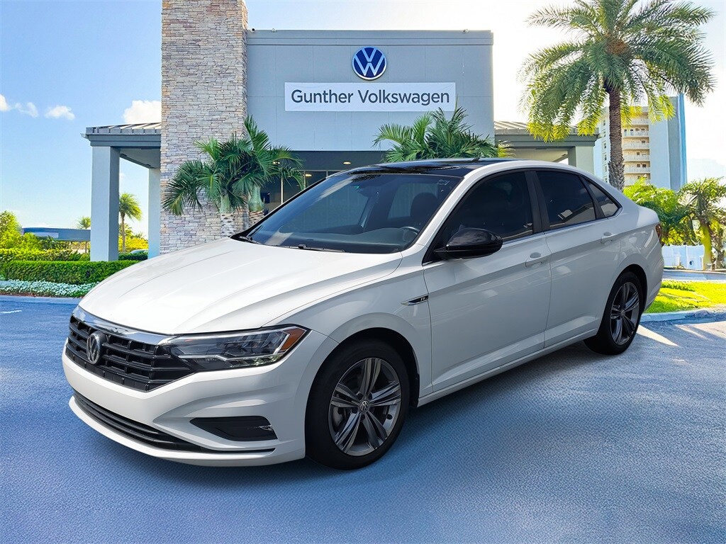 2021 Volkswagen Jetta R-Line photo 4