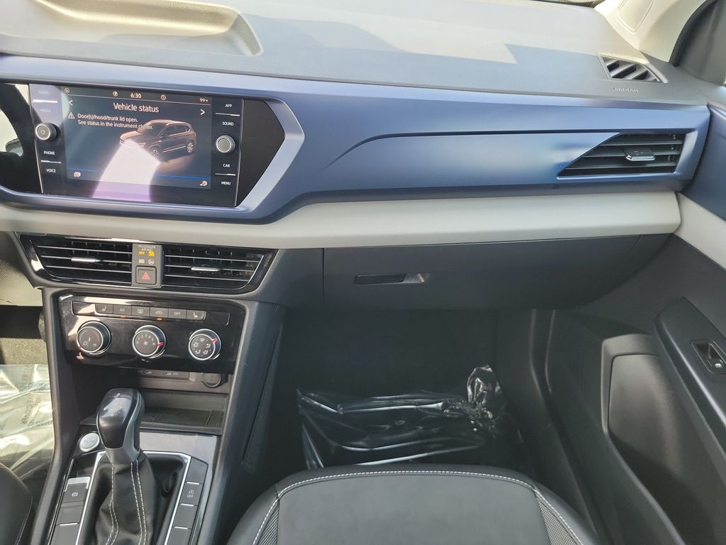 2023 Volkswagen Taos SE - Photo 12