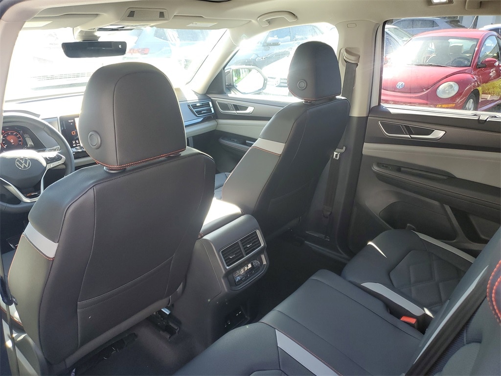 2025 Volkswagen Atlas Atlas Peak Edition - Photo 14