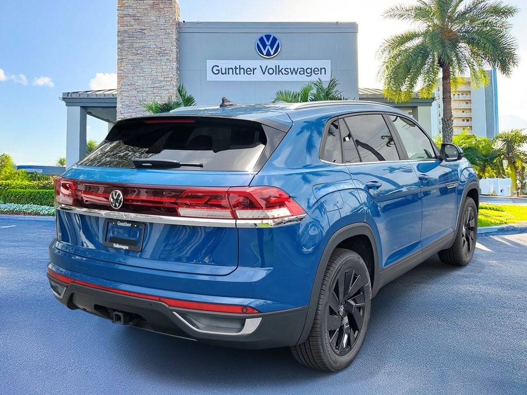 New 2025 Volkswagen Atlas Cross Sport 2.0T SE w/Technology SUV